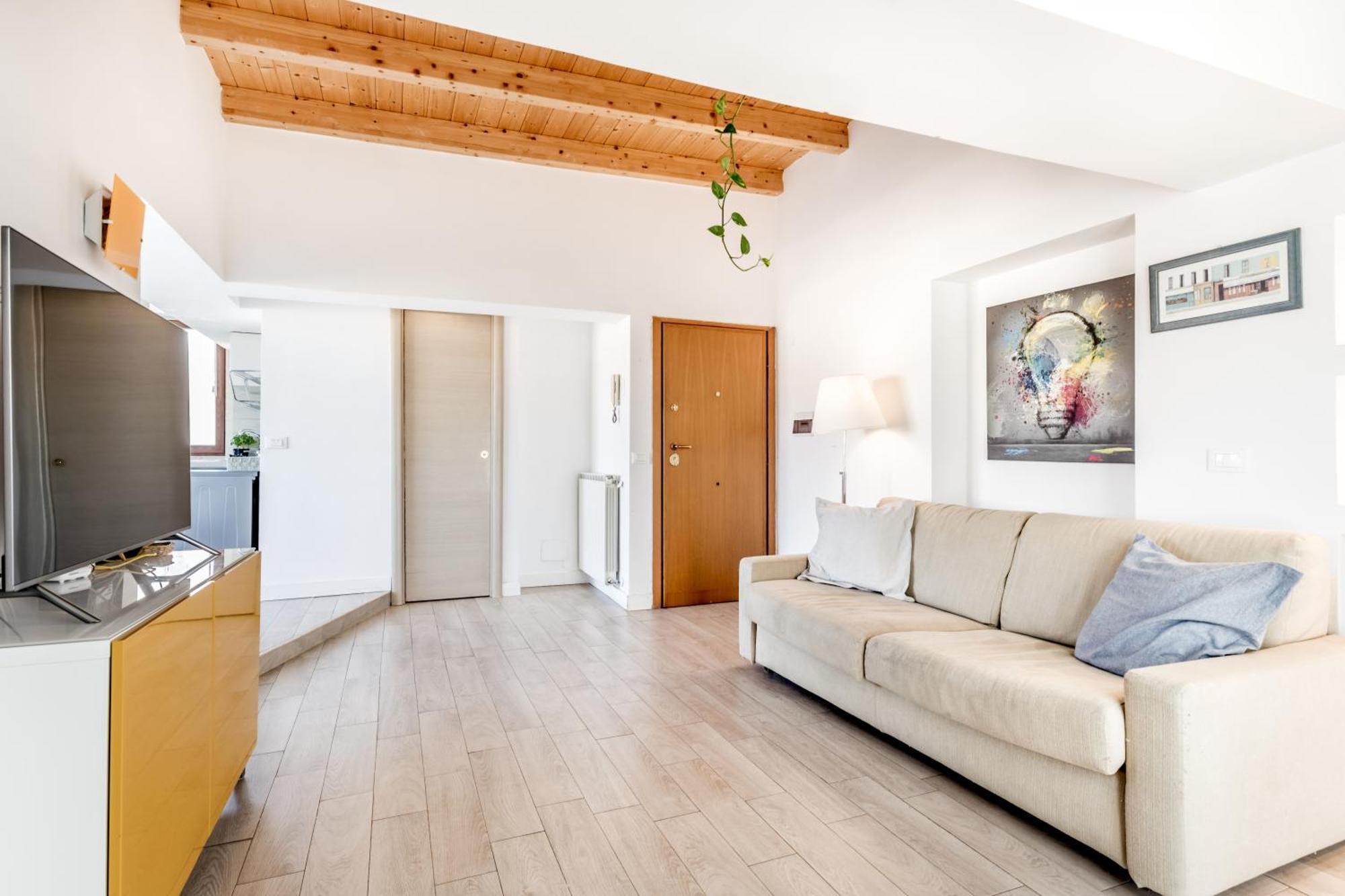 Apartamento Attico Trilocale In Zona Farnesina