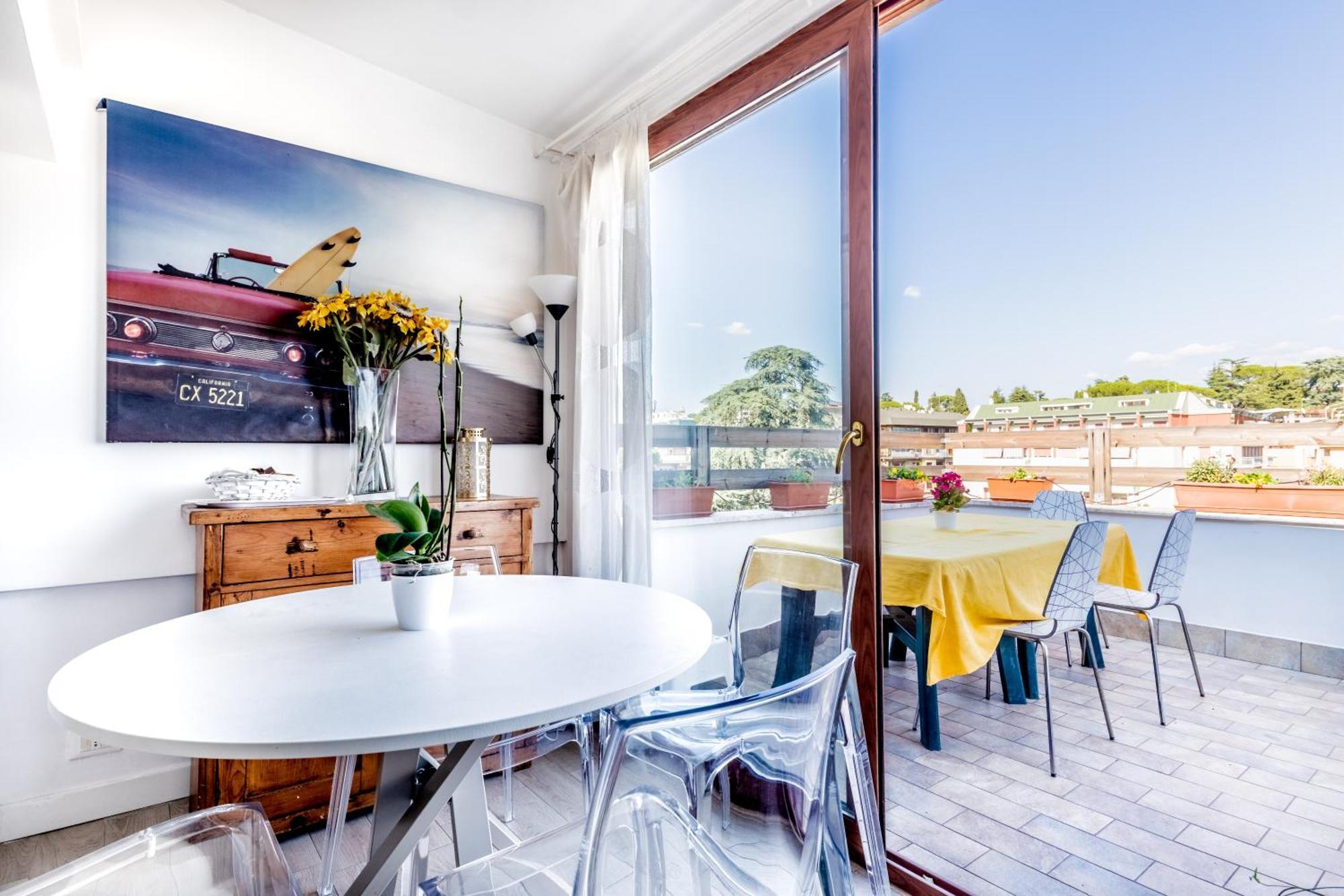 Apartamento Attico Trilocale In Zona Farnesina